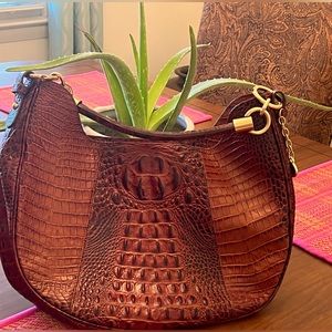 Brahmin purse in dark brown hobo style!